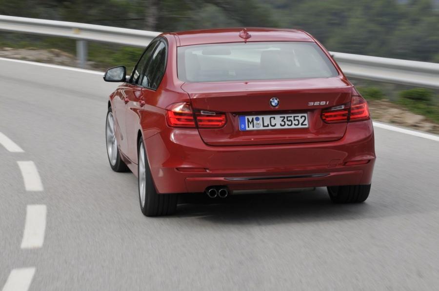  BMW 3-Series 2012 года  (фото 41 из 191)